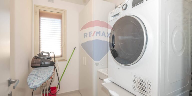 20250921234553-986110-11