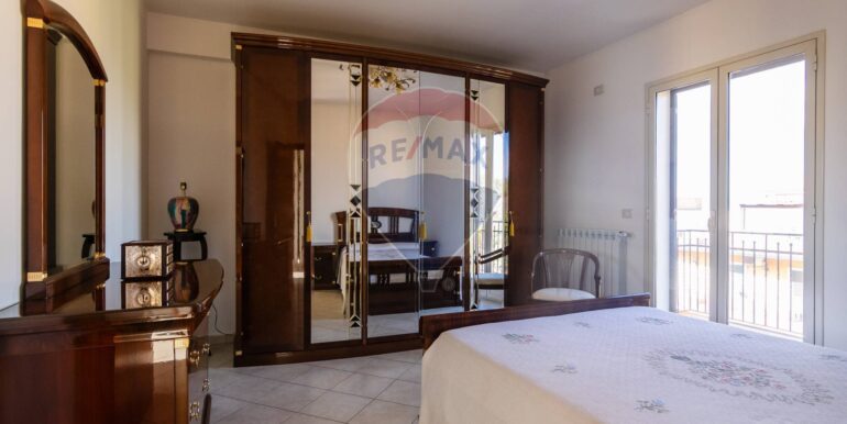 20250923163611-986563-7