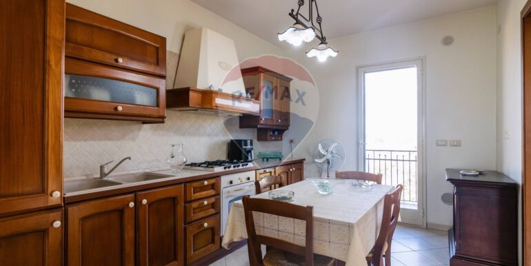 20250923163742-986563-22