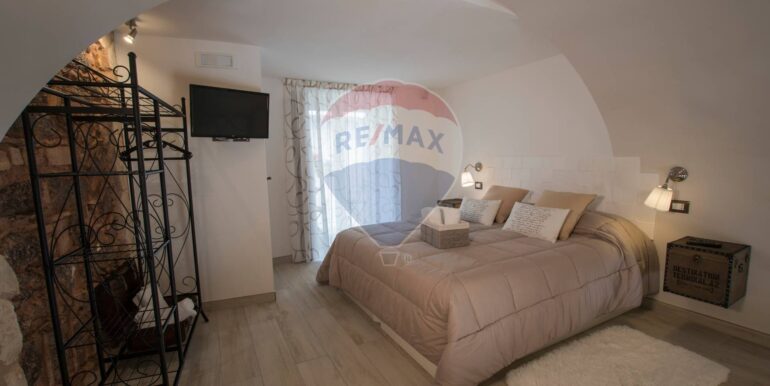 20250924105252-986689-12