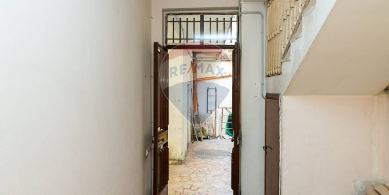 20250924182743-987099-6