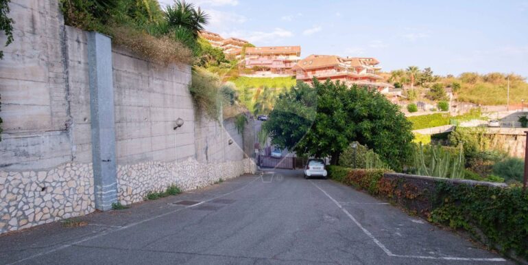 20250925172857-975723-12