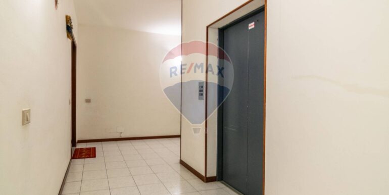 2025092594907-986693-3