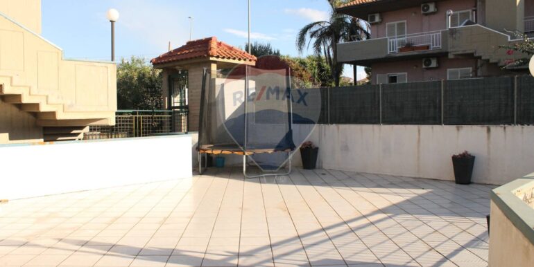 2025092892853-987472-22