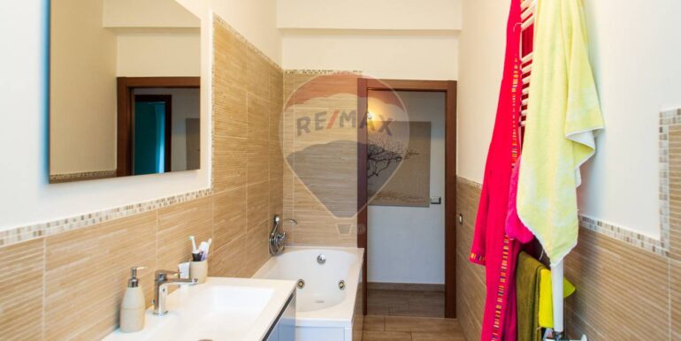 20250929103139-983442-17