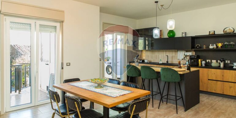 20250929103220-983442-25