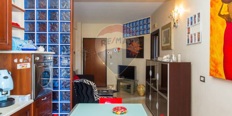 20250929180647-989084-18