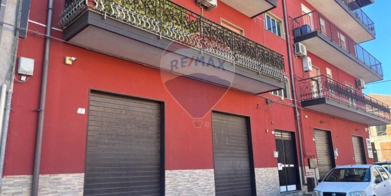 20250929185912-989101-12