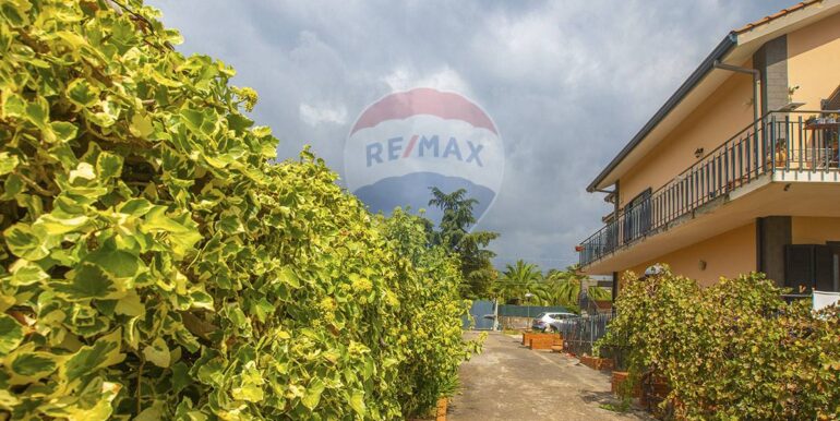 20250929212619-989111-3