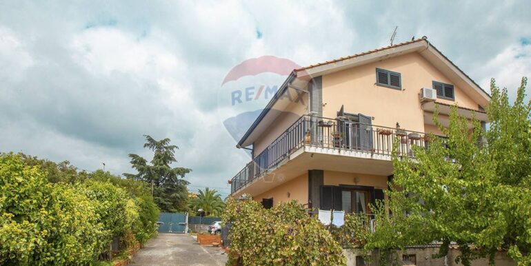 20250929212623-989111-4