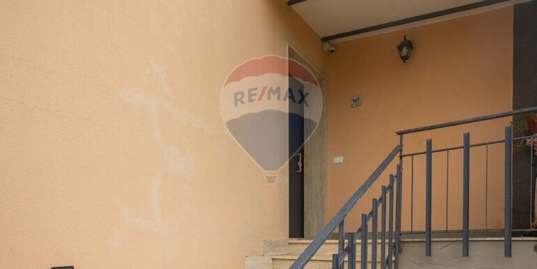 20250929212639-989111-8