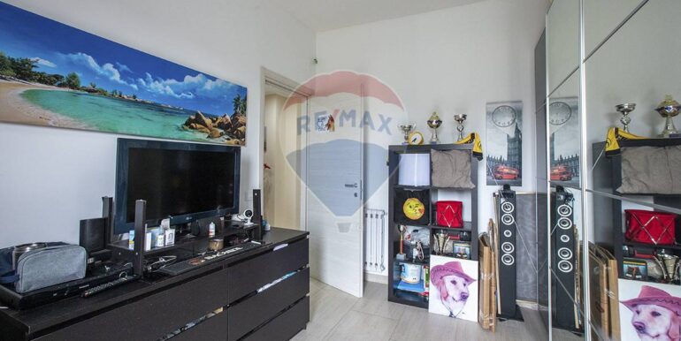 20250929212710-989111-18