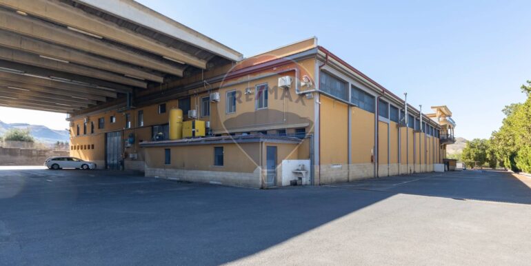 20251001102321-986652-12