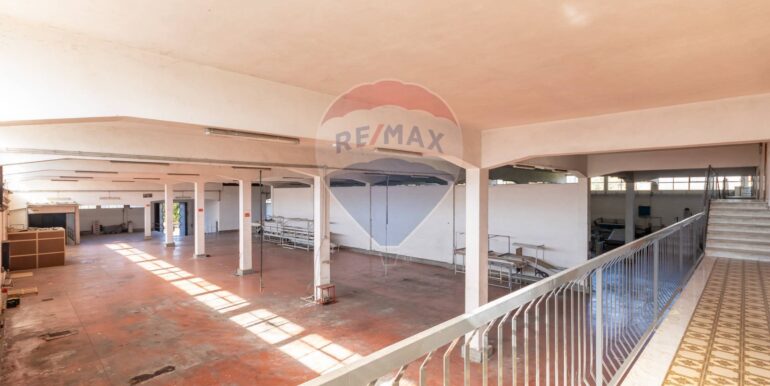 20251001102357-986652-21