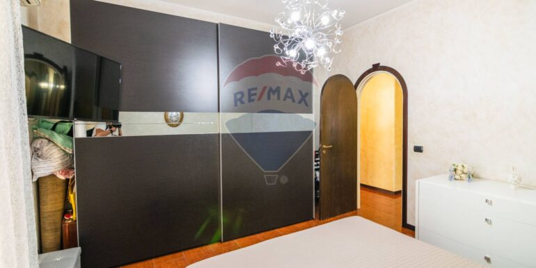 20251001103824-990820-18