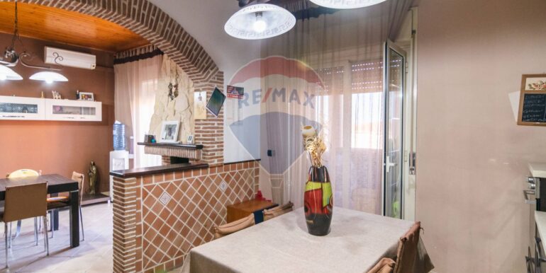 20251001103900-990820-28