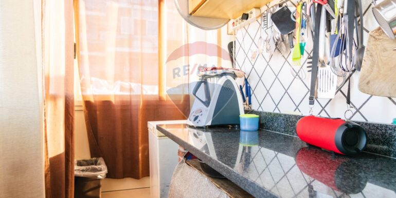 20251001103918-990820-32