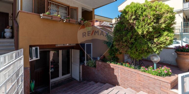 20251001104527-990824-4