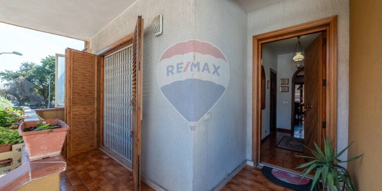 20251001104547-990824-10