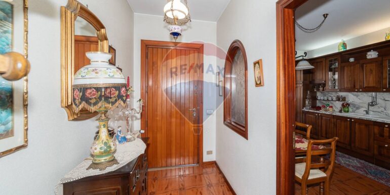 20251001104558-990824-13