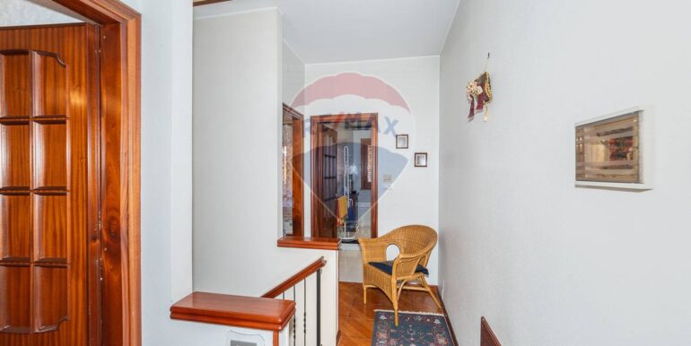 20251001104618-990824-19