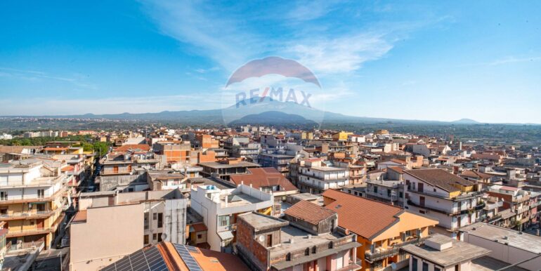 20251001111112-990839-6