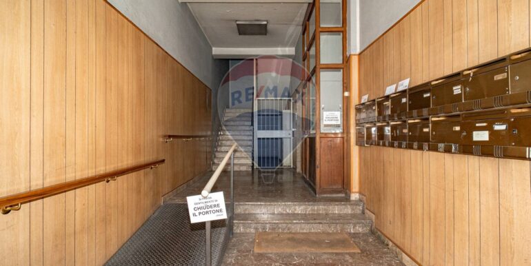 20251001111113-990839-11