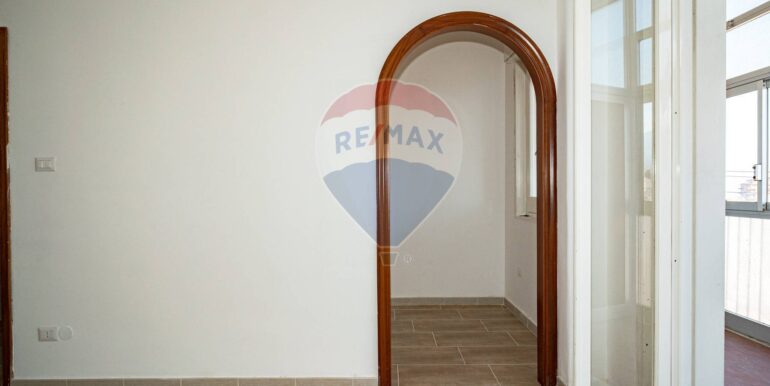 20251001111113-990839-8