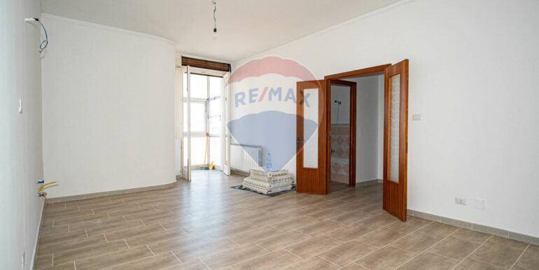 20251001111115-990839-14