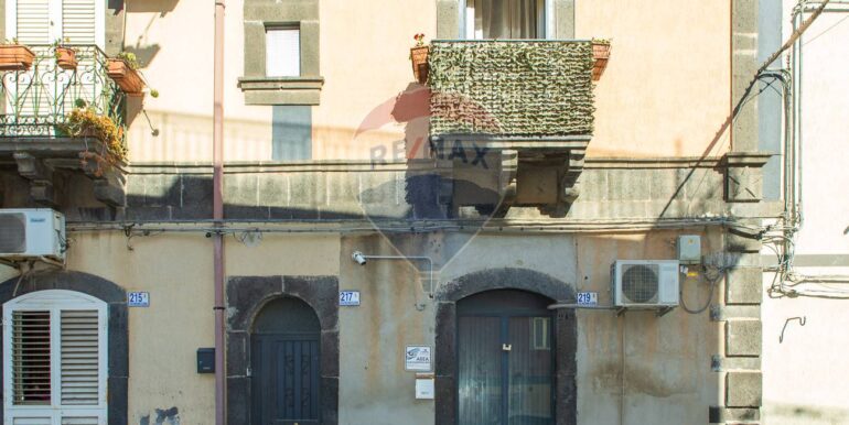 20251001111426-990816-2