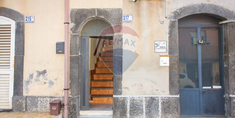 20251001111446-990816-7