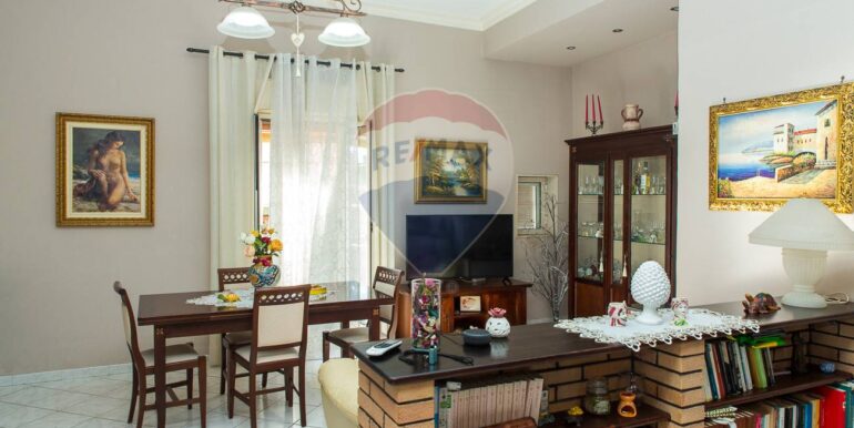 20251001111502-990816-12