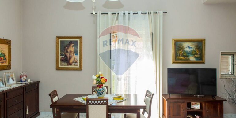 20251001111506-990816-13