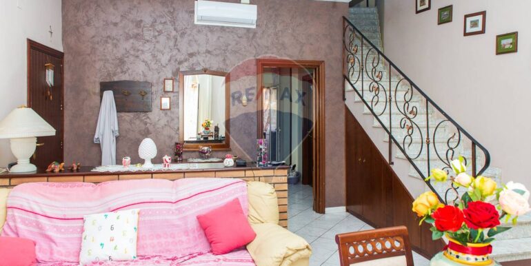 20251001111513-990816-15