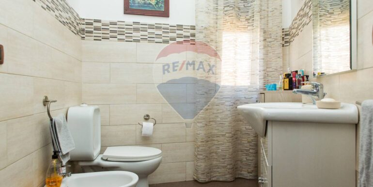 20251001111529-990816-20