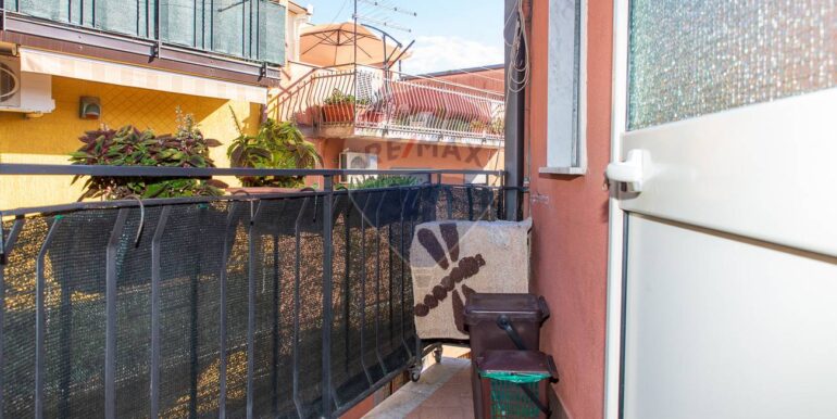 20251001111543-990816-25