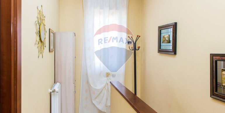 20251001111558-990816-30