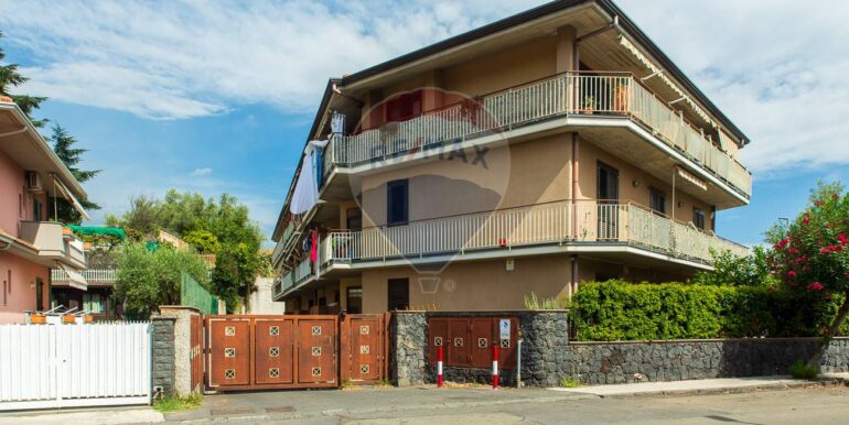 20251001121644-990878-3