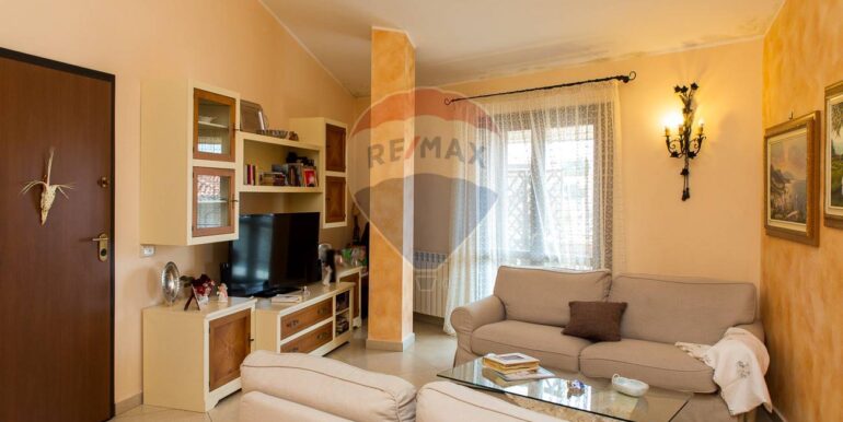 20251001121715-990878-11