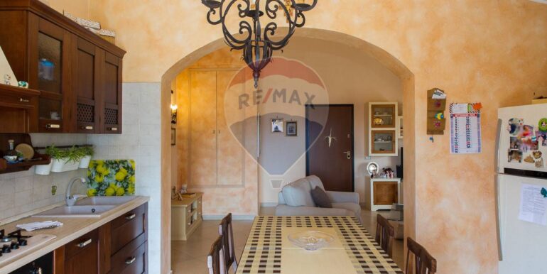 20251001121733-990878-16