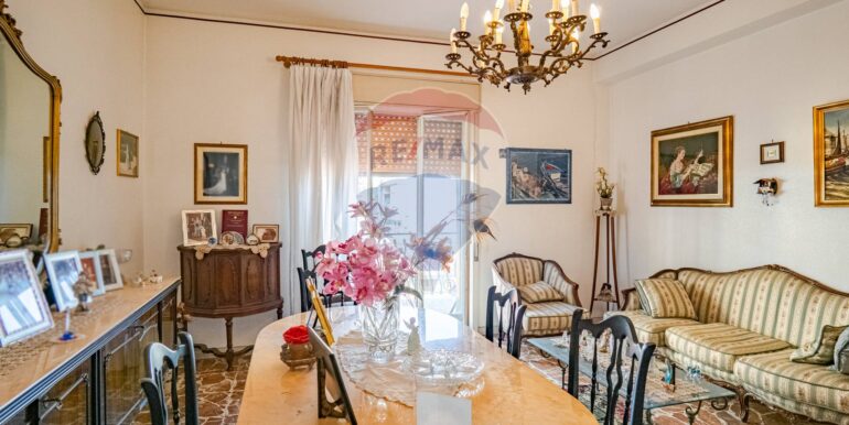 20251001182659-990963-2