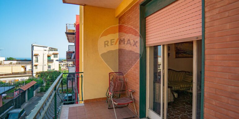 20251001182718-990963-5