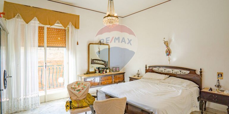 20251001182741-990963-9