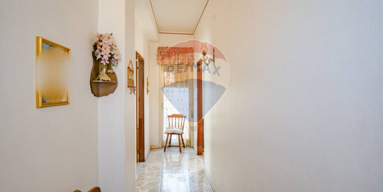 20251001182830-990963-17