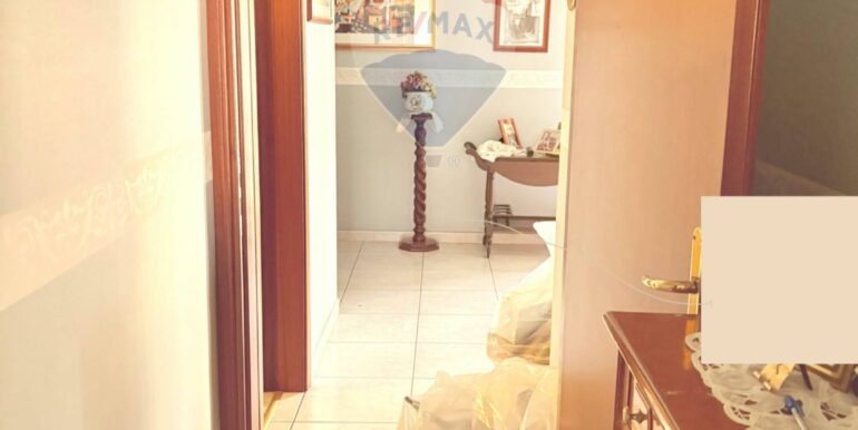 20251001190227-991038-7