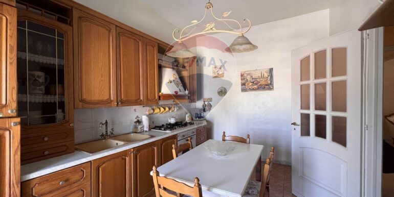 2025100191921-990807-7