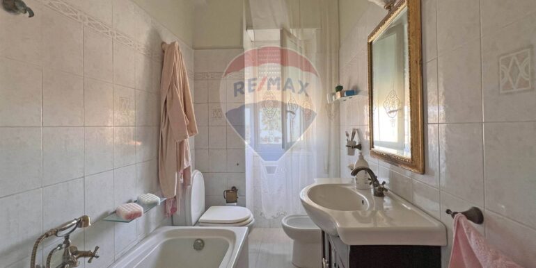 2025100191927-990807-9