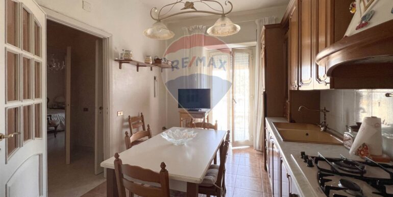 2025100191940-990807-13