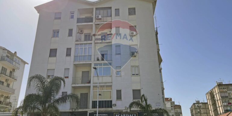 2025100191944-990807-14