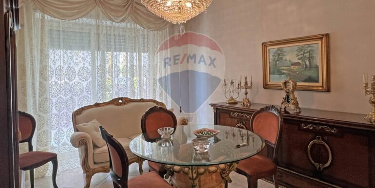 2025100191958-990807-18